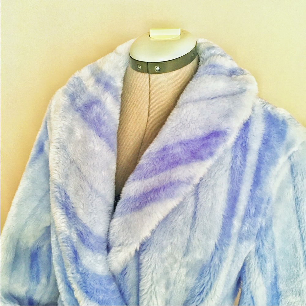 ❗️SOLD❗️Vintage Faux Fur Robe - Picture 3 of 5
